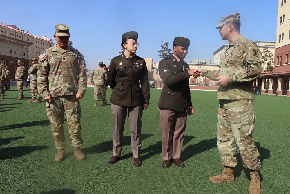 532nd Military Intelligence Battalion Soldiers graduate Basic Leader Course