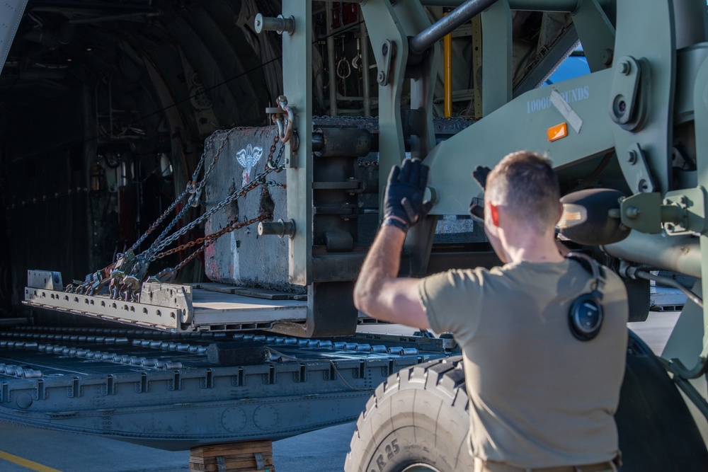 36 AS &amp; 374 CMF conduct routine training