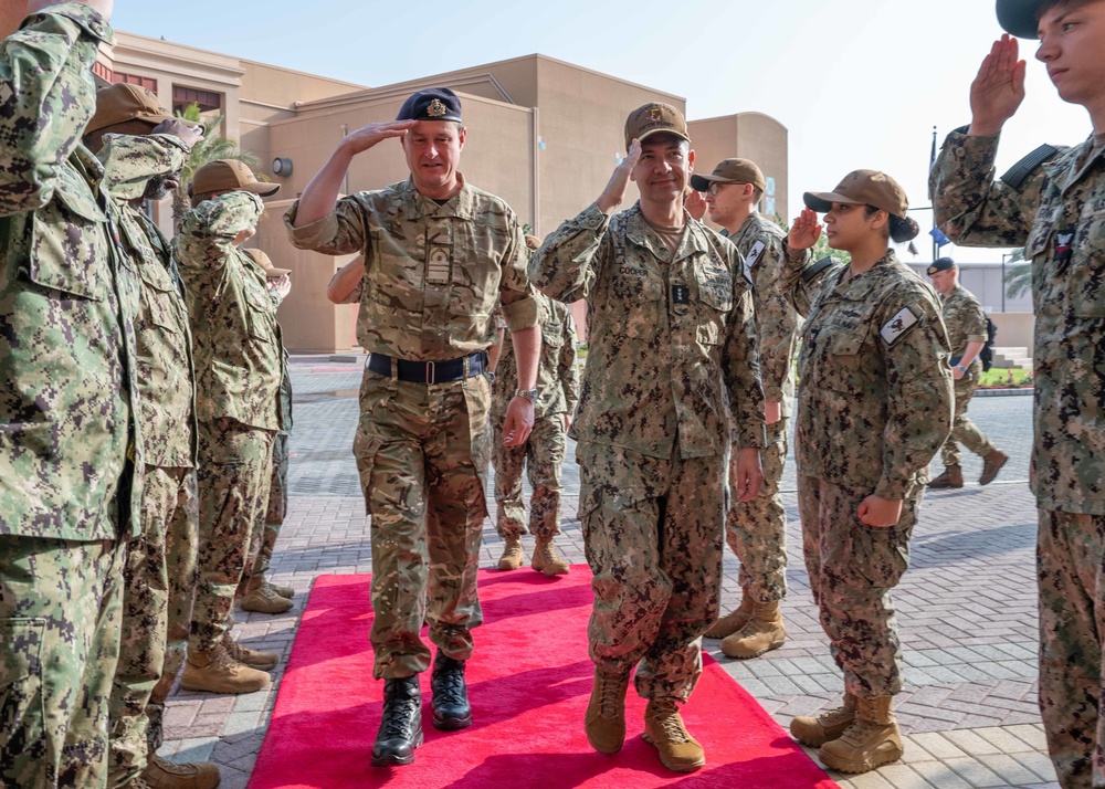 UK Royal Navy Fleet Commander visits NAVCENT