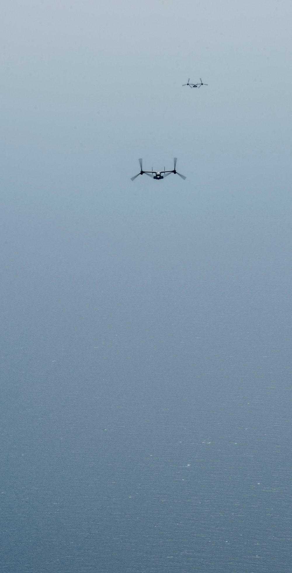 VMM-266 conduct air refueling en route to Saudi Arabia