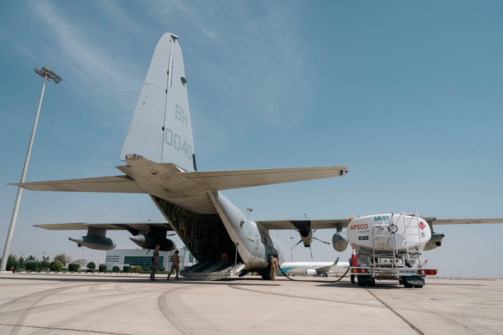 VMM-266 conduct air refueling en route to Saudi Arabia