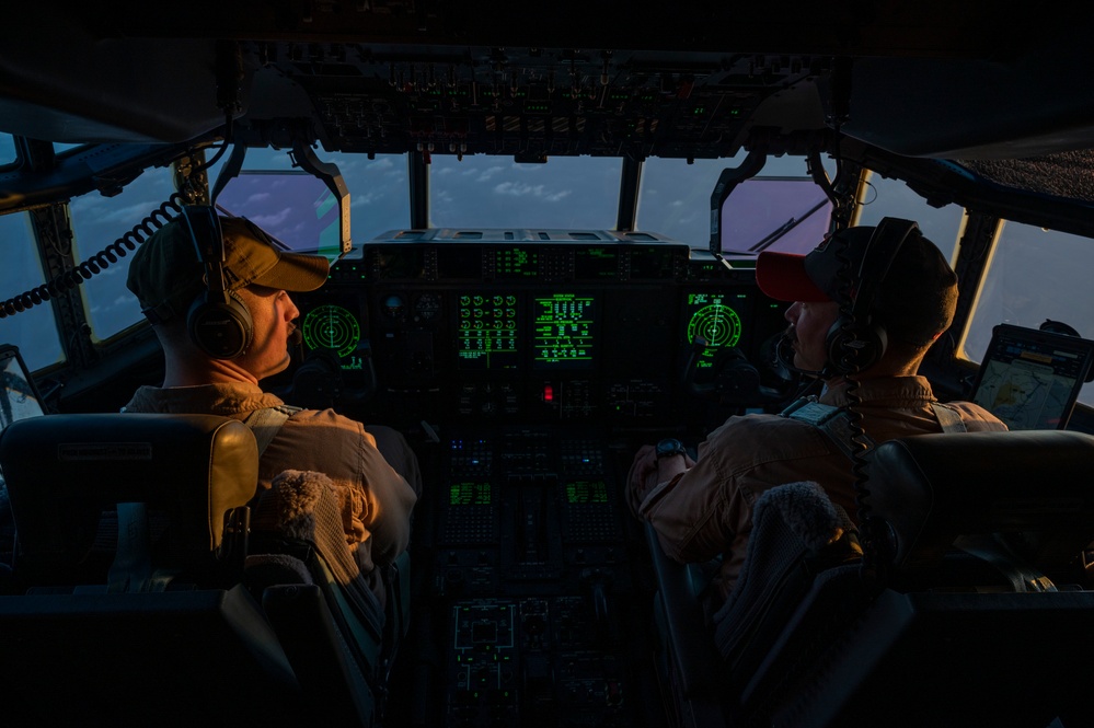 VMM-266 conduct air refueling en route to Saudi Arabia