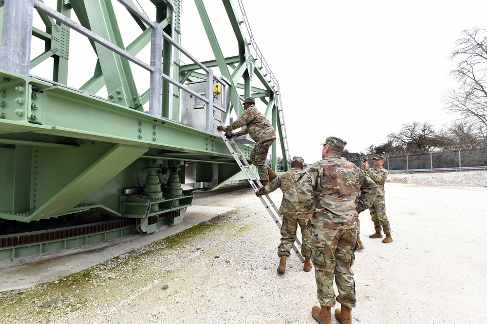 839th Transpotration Battalion, Maj. Gen. Gavin A. Lawrence, visits Camp Darby.