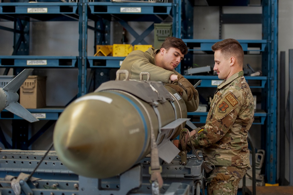 180FW Munitions Specialists Ensure Combat Capabilities