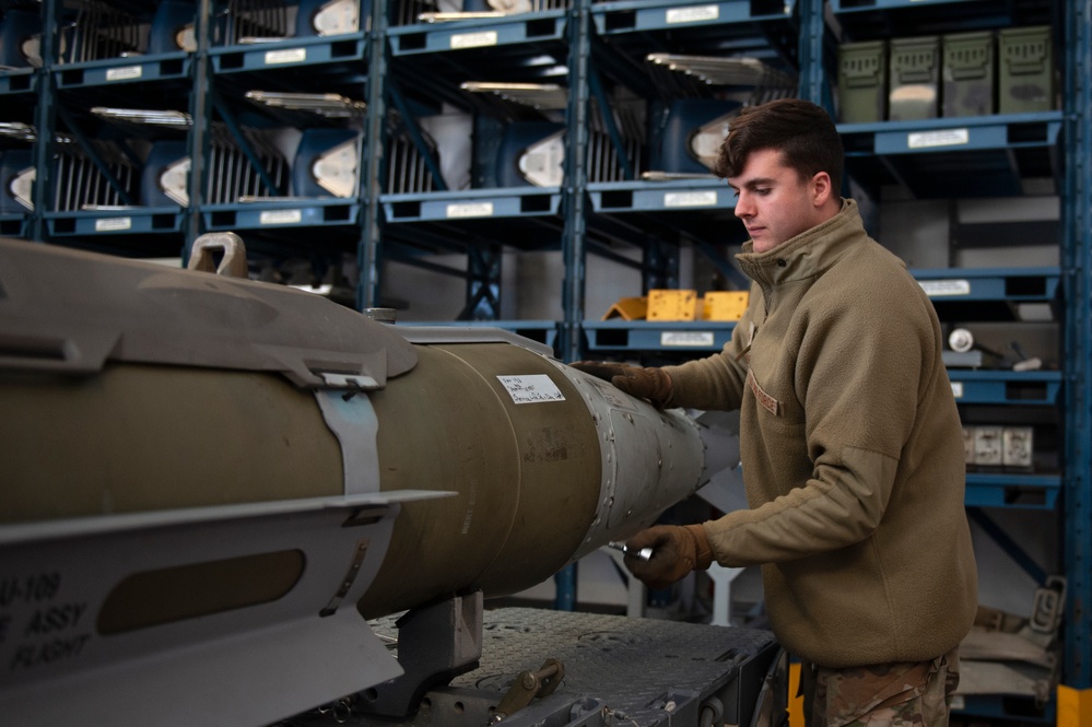 180FW Munitions Specialists Ensure Combat Capabilities