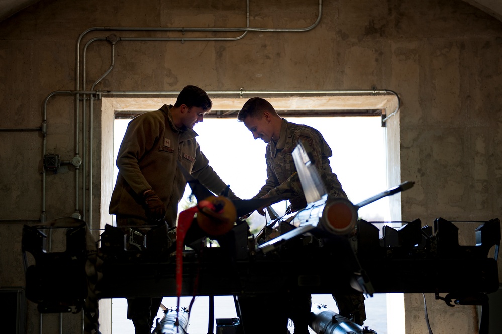 180FW Munitions Specialists Ensure Combat Capabilities