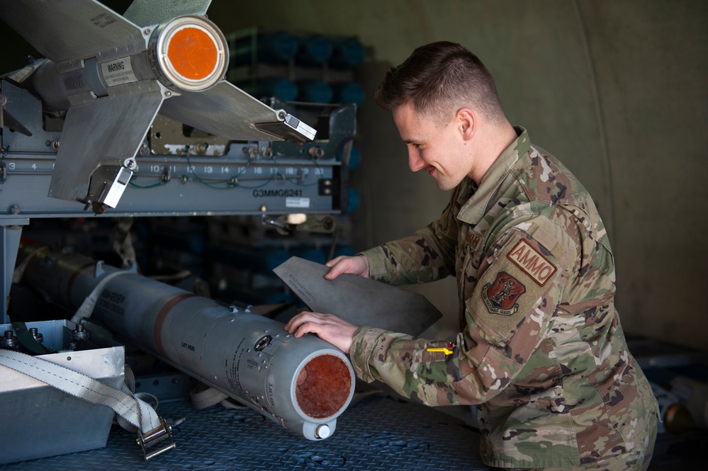 180FW Munitions Specialists Ensure Combat Capabilities