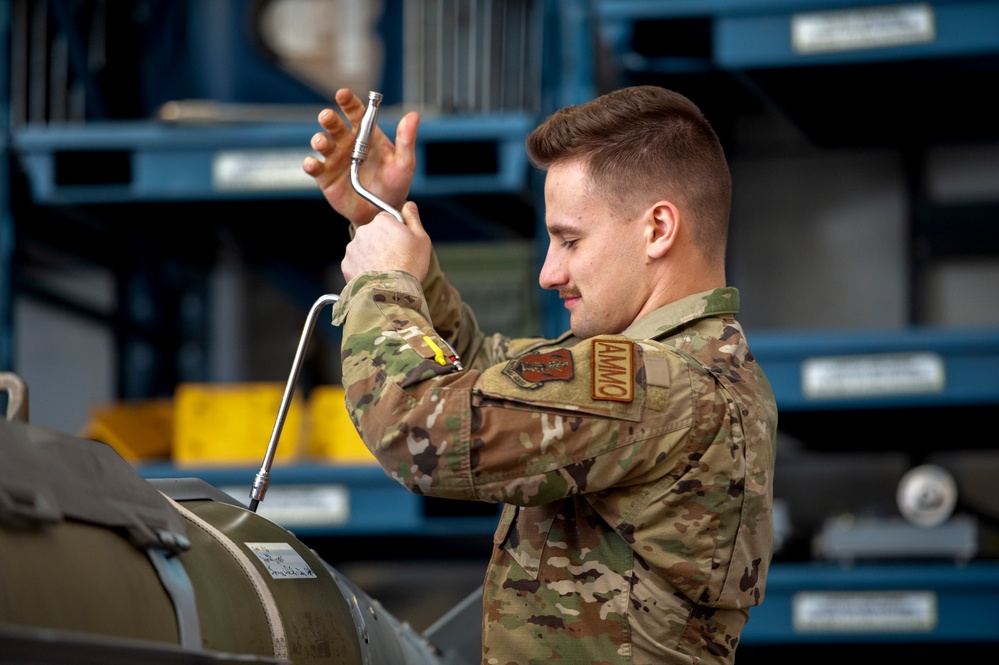 180FW Munitions Specialists Ensure Combat Capabilities