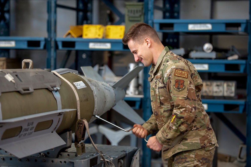 180FW Munitions Specialists Ensure Combat Capabilities