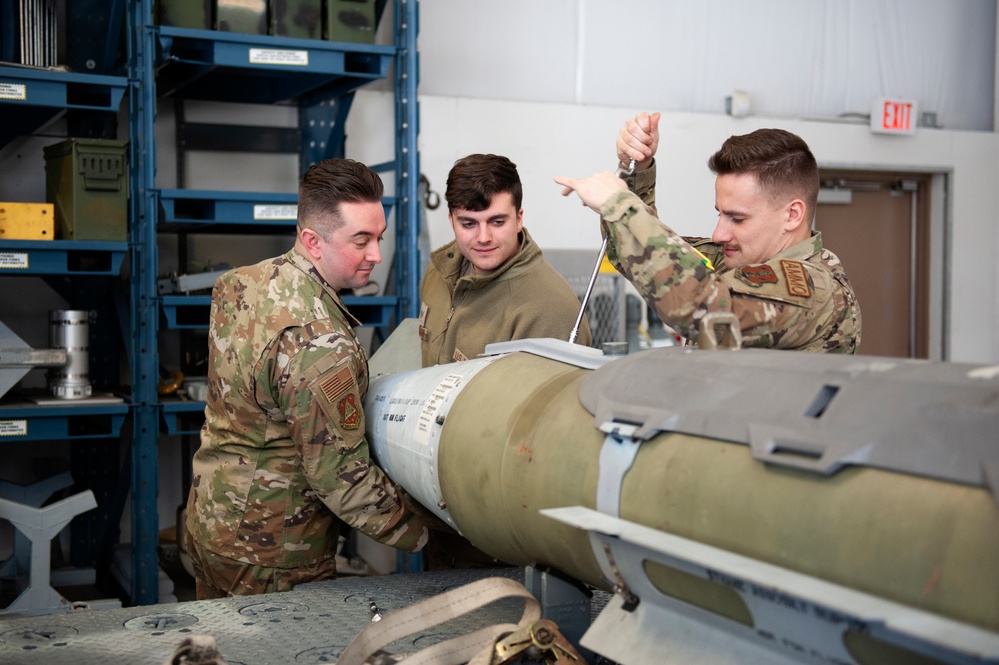 180FW Munitions Specialists Ensure Combat Capabilities