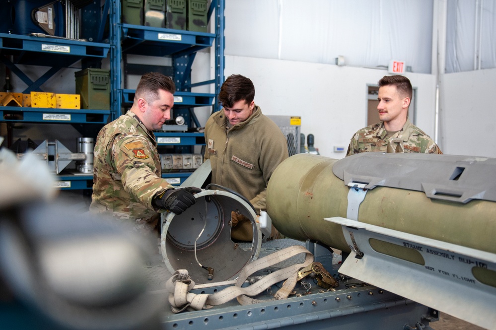 180FW Munitions Specialists Ensure Combat Capabilities