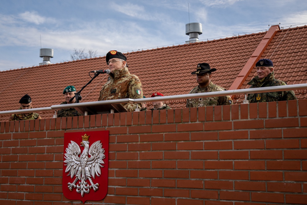 NATO and Ivy Division Tours eFP Battle Group Poland