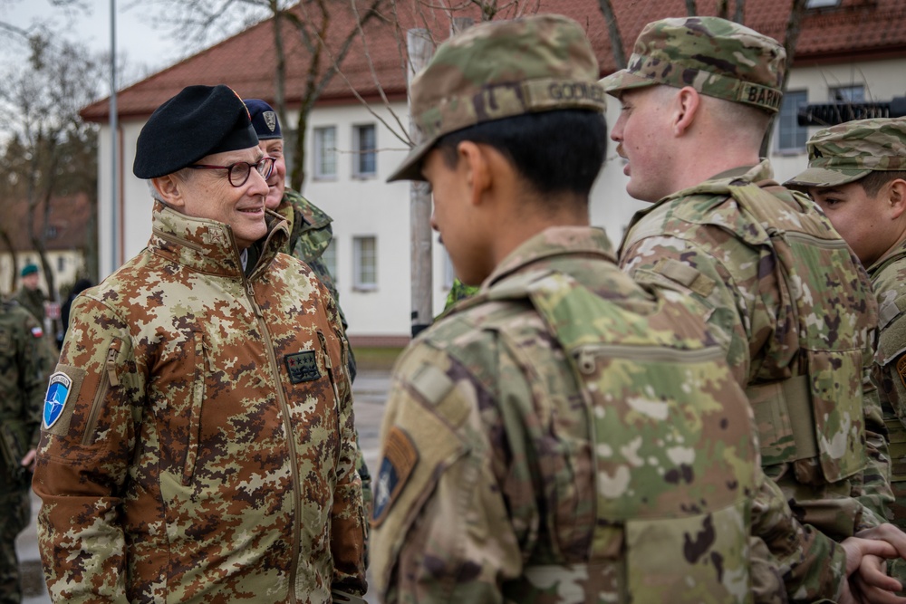 NATO and Ivy Division Tours eFP Battle Group Poland