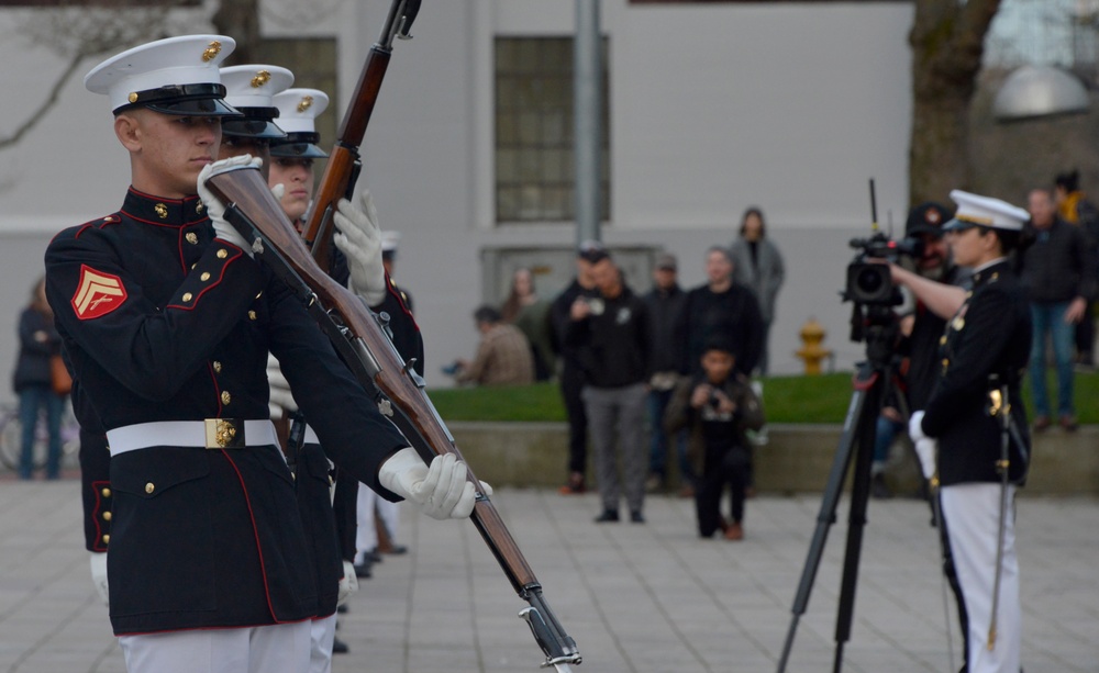 Battle Color Detachment Performs in Seattle