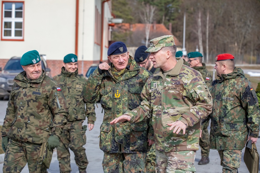 NATO and Ivy Division Tours eFP Battle Group Poland