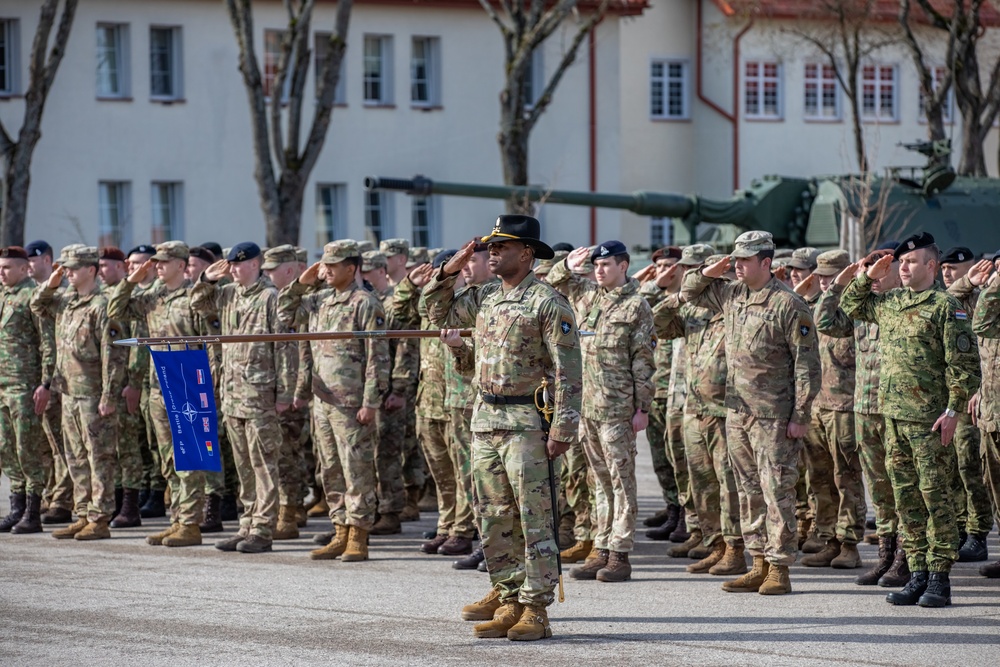 NATO and Ivy Division Tours eFP Battle Group Poland