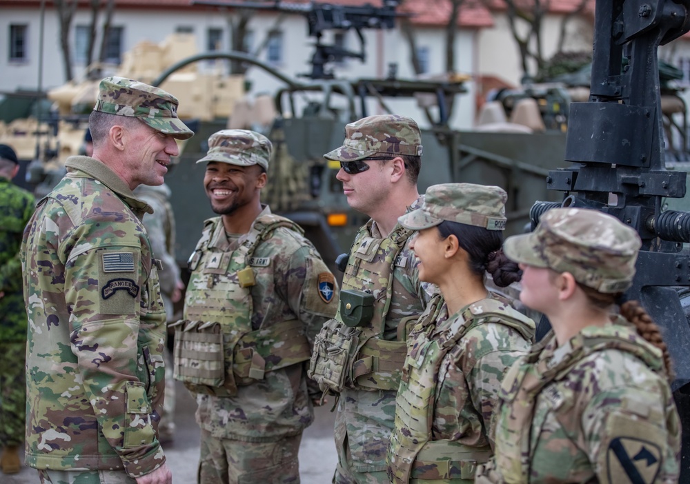 NATO and Ivy Division Tours eFP Battle Group Poland