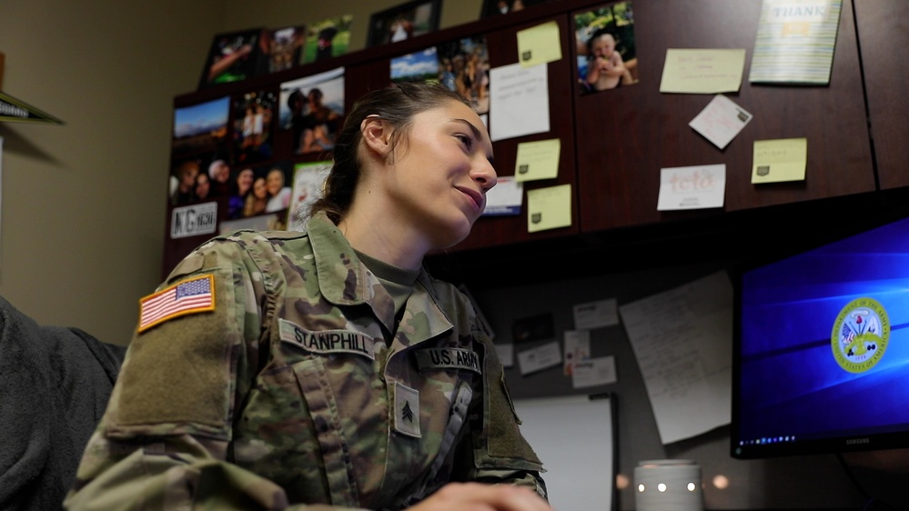 Uncle vs Niece: Two Oklahoma Army National Guard recruiters battle to see who can recruit the most Soldiers
