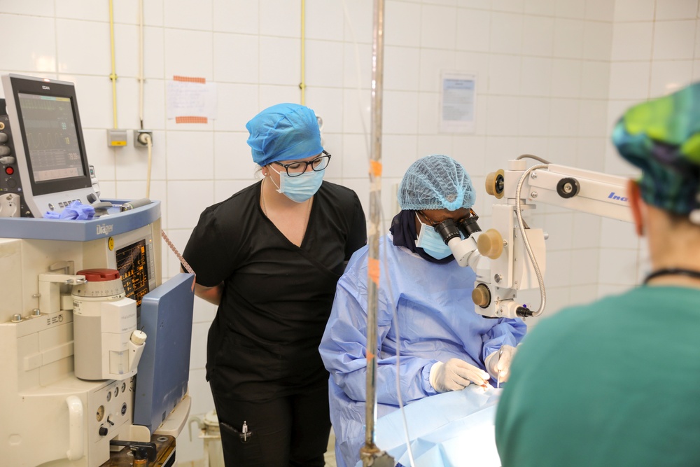 Vermont Air National Guard Opthalmology Technician Observes Surgery During MEDREX 23