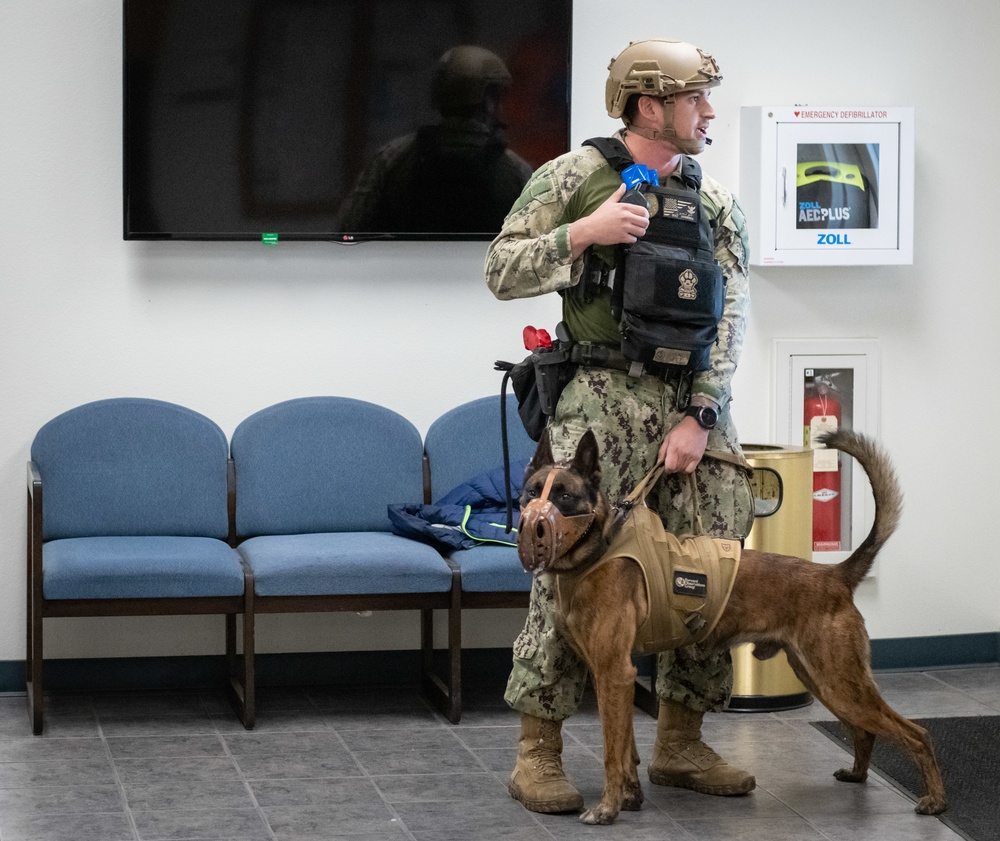 Naval Surface Warfare Center, Port Hueneme Division Holds Active Shooter Training on Campus