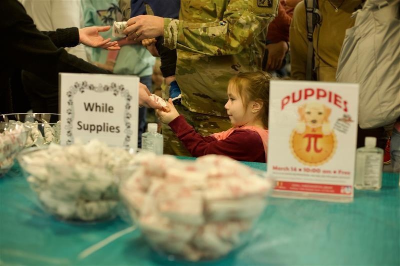 Puppies &amp; Pi(e) wags the tail of story time participants