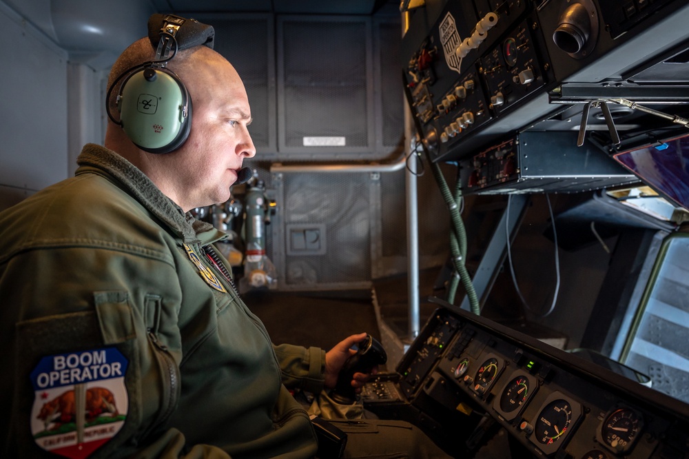 KC-10 Refueling Training