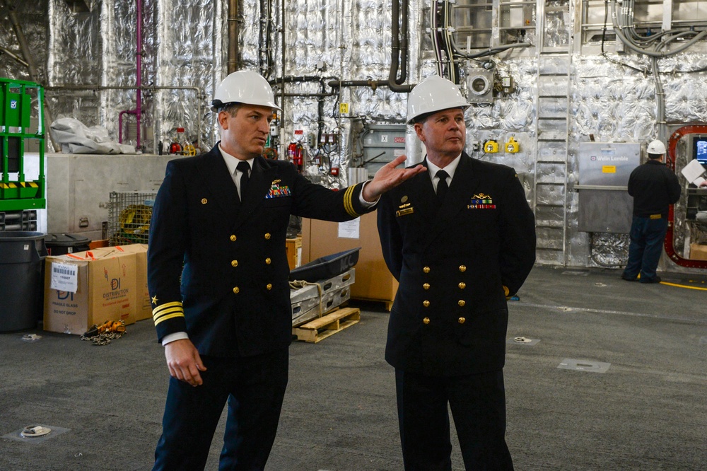 Royal Australian Navy Chief of Naval Operations Visits USS Canberra (LCS 30)