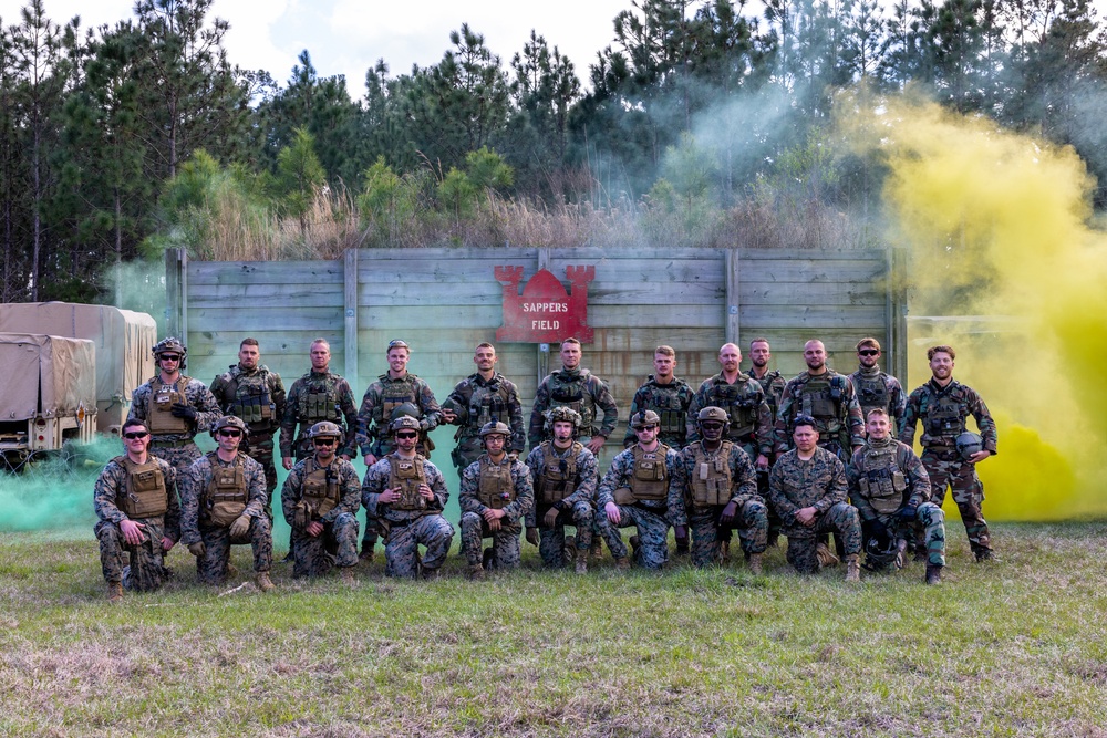 Dutch Marines conduct breaching training with 2d CEB