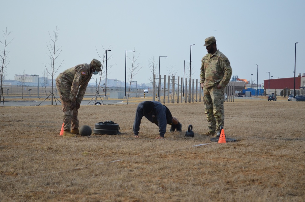 3rd Military Intelligence Battalion Soldiers complete Fitness Challenge