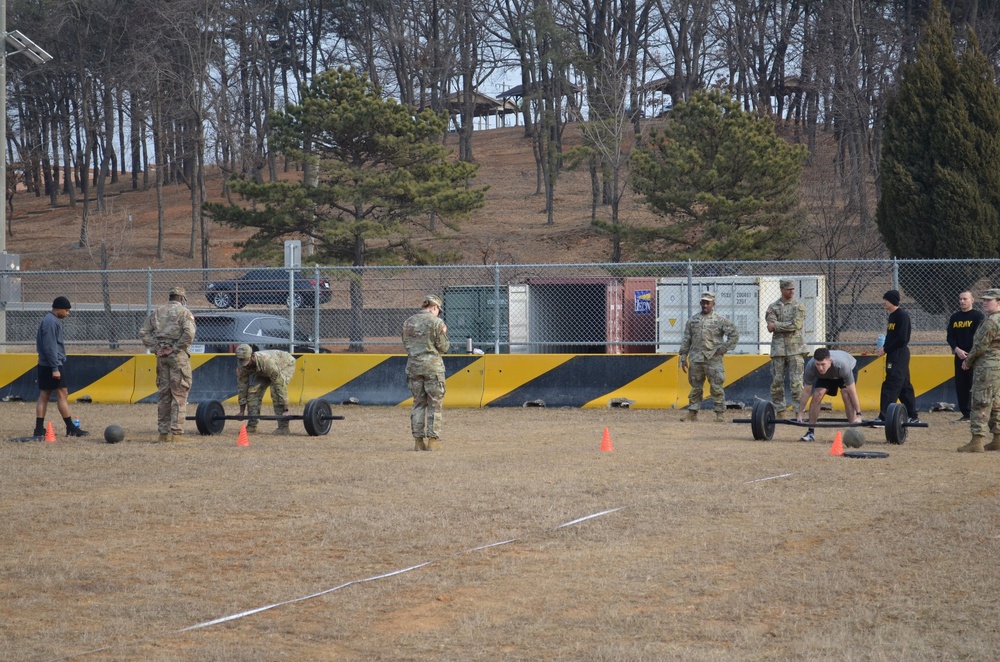 3rd Military Intelligence Battalion Soldiers complete Fitness Challenge