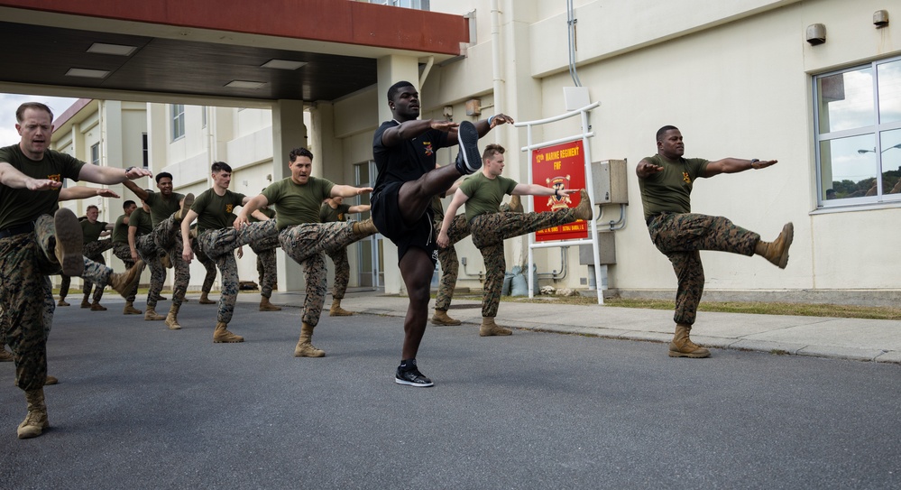 Jamin Davis visits Marines of 3/12