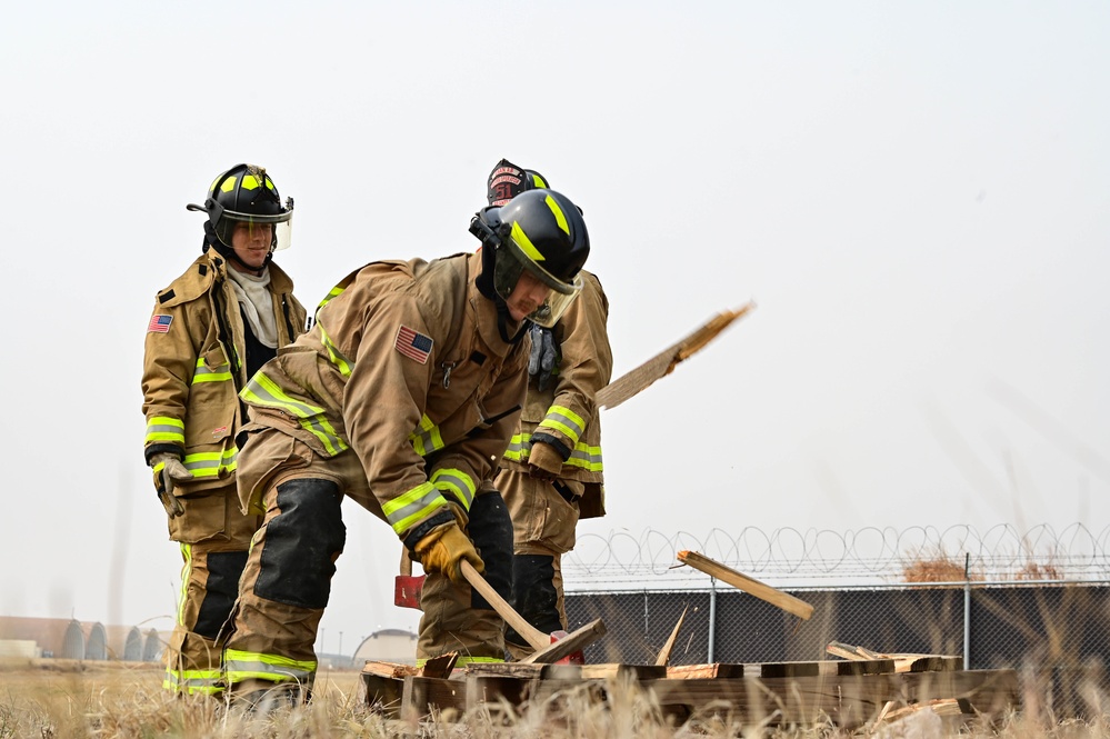 USMC, 8 CES conduct joint fire training at Kunsan