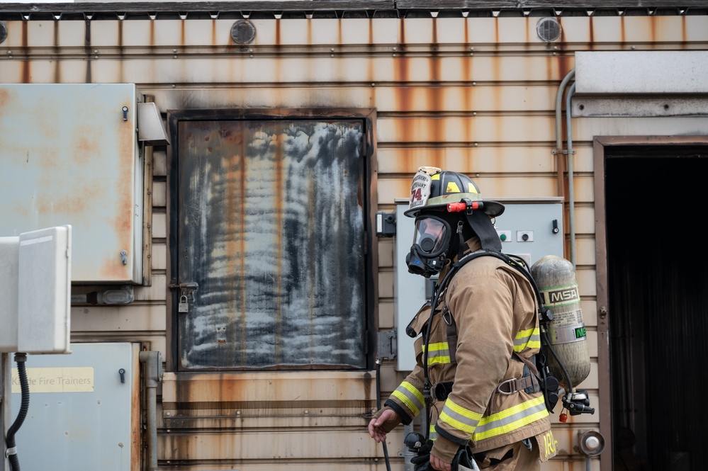 USMC, 8 CES conduct joint fire training at Kunsan