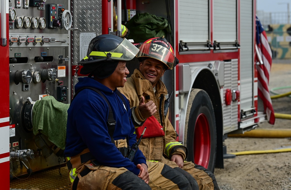 USMC, 8 CES conduct joint fire training at Kunsan