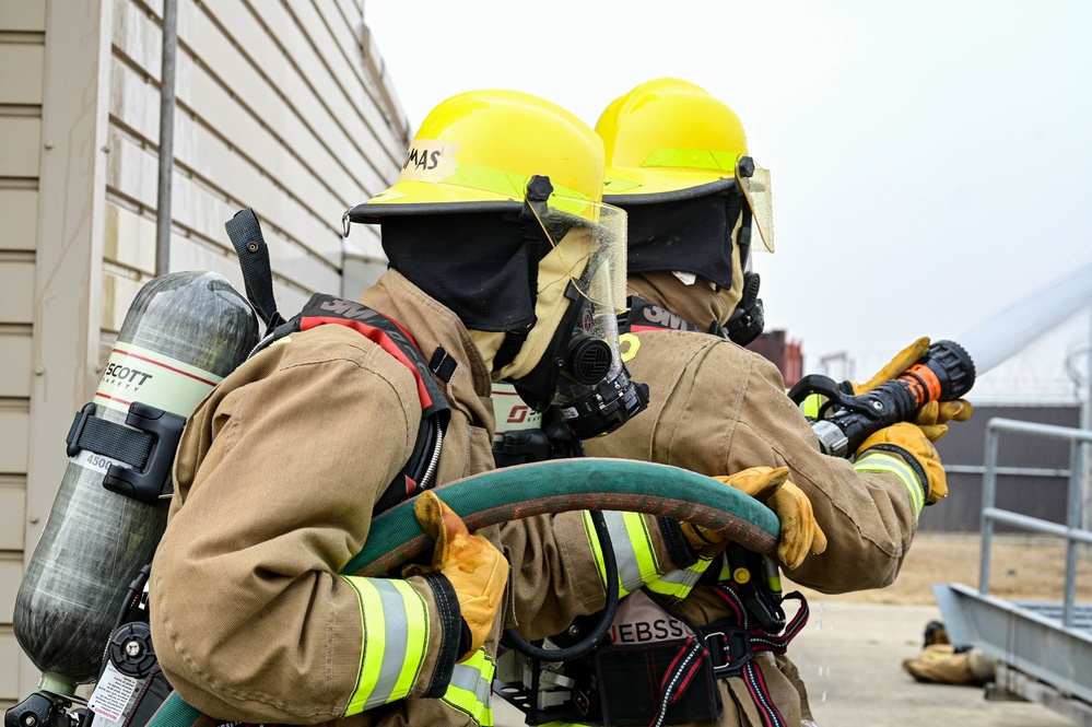 USMC, 8 CES conduct joint fire training at Kunsan