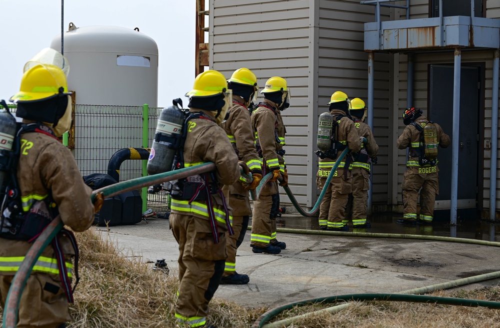 USMC, 8 CES conduct joint fire training at Kunsan