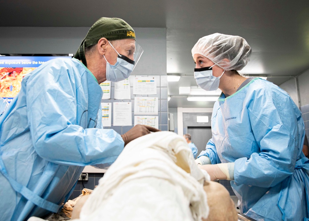 Dvids News Unprecedented Trauma Course Hosted At Lrmc