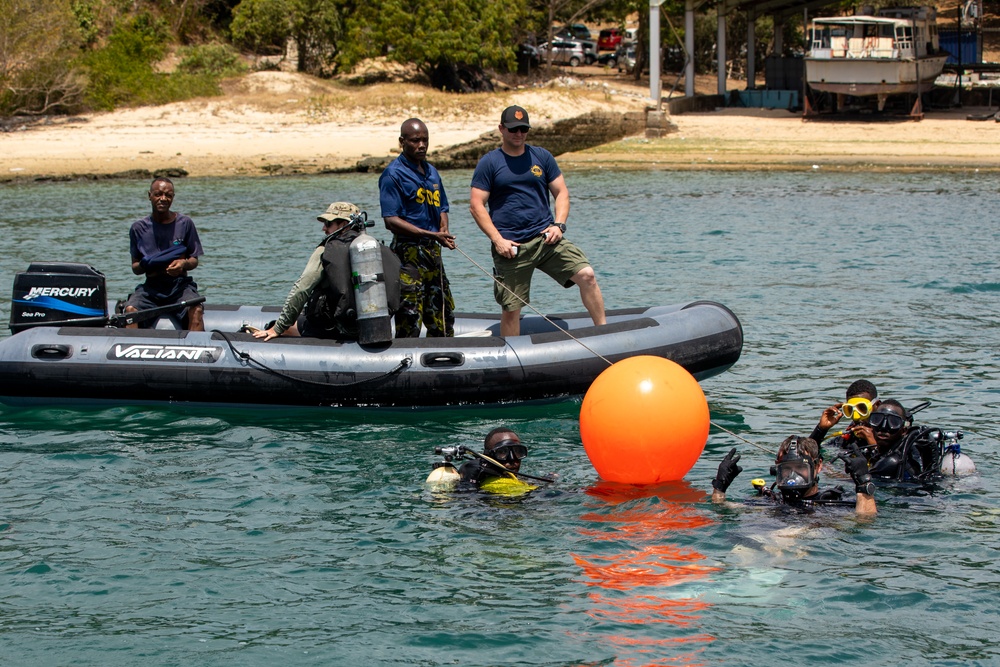 Dive Training During Cutlass Express 2023