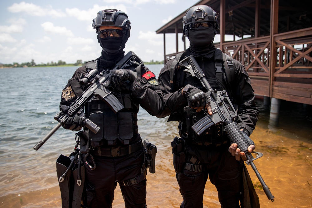 Moroccan and Ghanian Armed Forces Members Commemorates Flintlock 2023