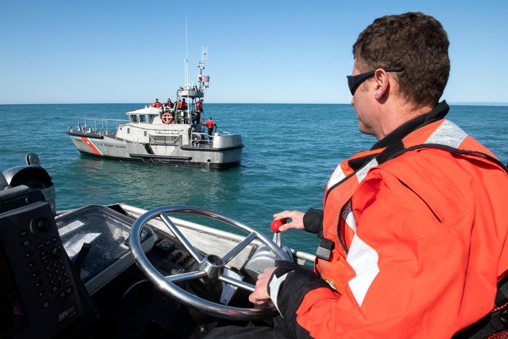 Coast Guard Station Noyo River conducts towing evolutions