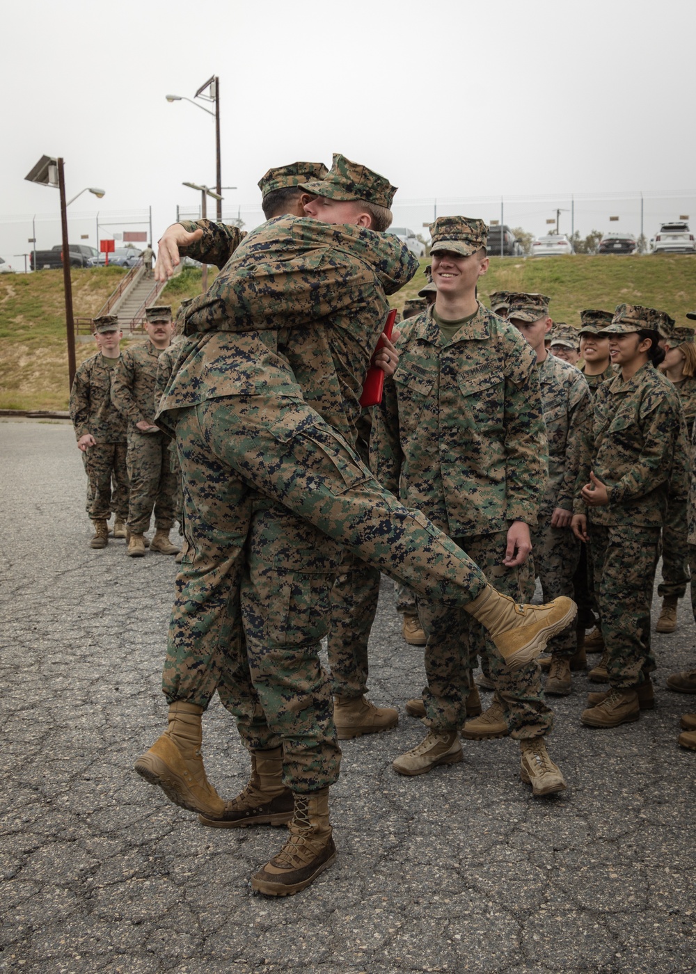 CLB-1 Marines receive awards for saving life