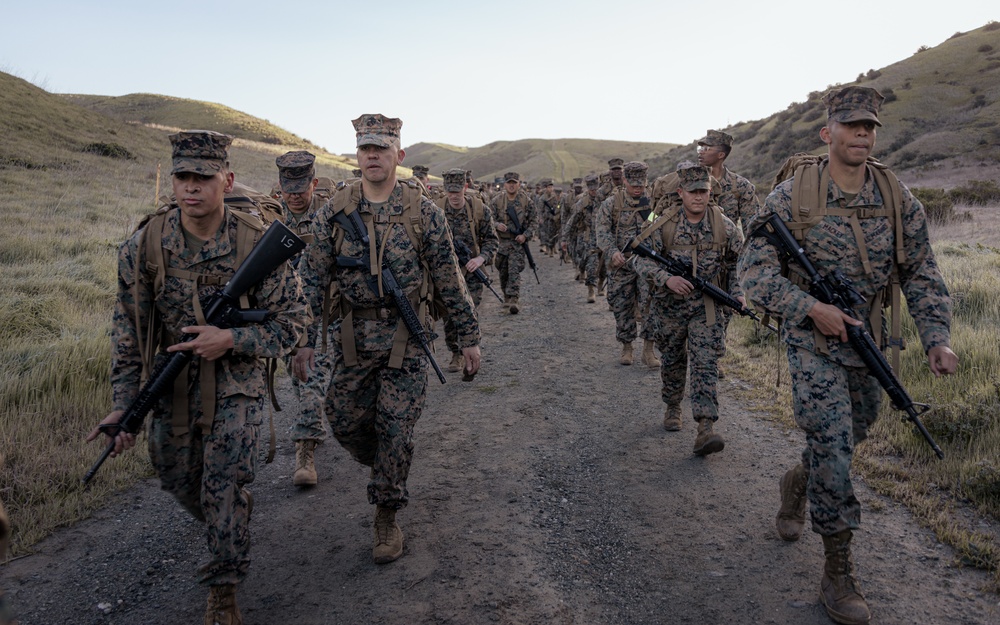 1st Supply Bn conducts a 6-mile hike