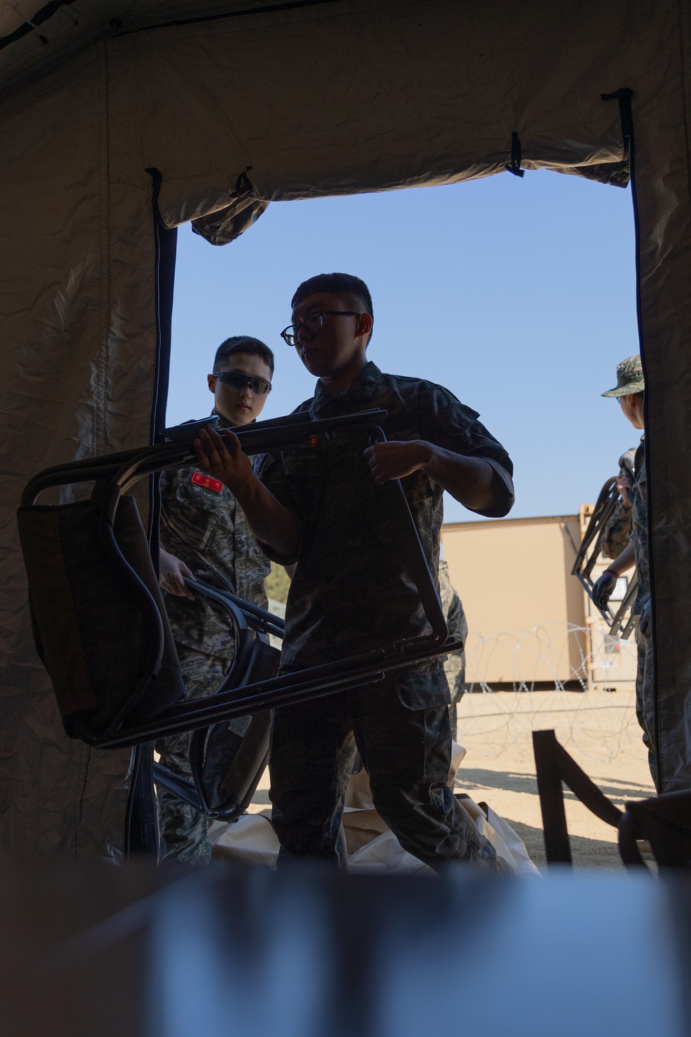 U.S. and ROK Marines Work Together During Freedom Shield