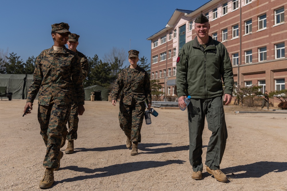 1st MAW Leadership Tours 1st Republic of Korea Marine Corps Division Base