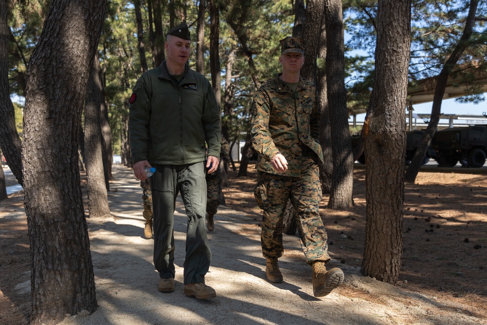 1st MAW Leadership Tours 1st Republic of Korea Marine Corps Division Base