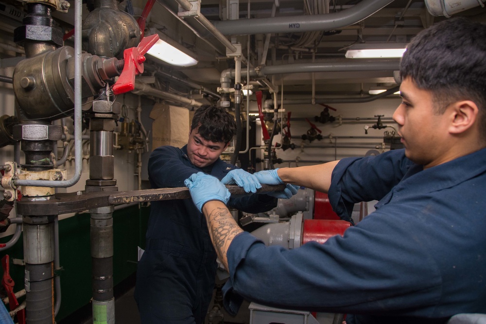 USS Ronald Reagan (CVN 76) conducts catapult maintenance