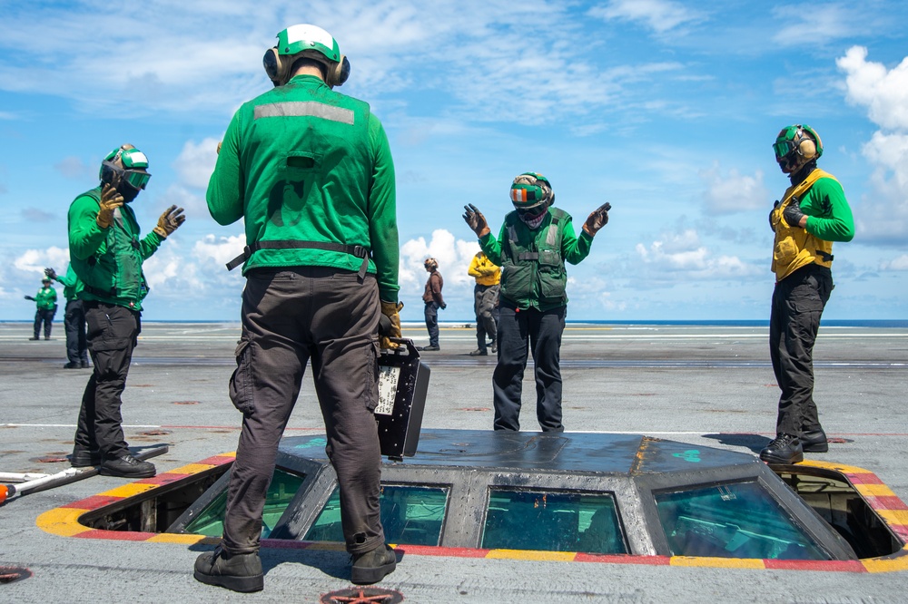 Flight Ops Aboard Nimitz