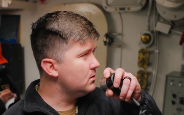 Train to Fight: George Washington Sailors run Damage Control Drill