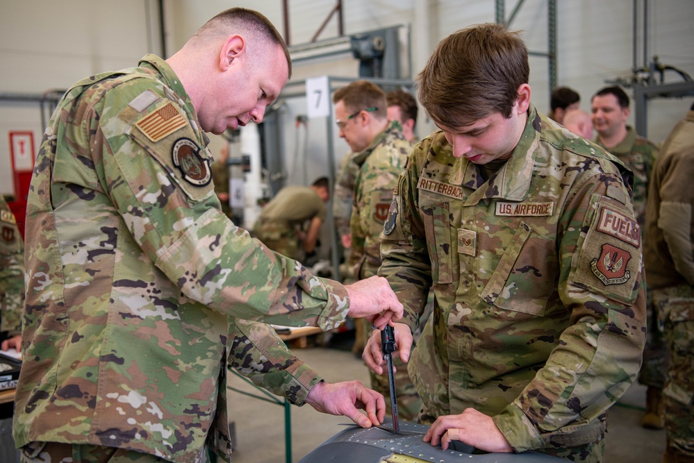 Maintainers compete to participate in the Aerospace Maintenance Competition