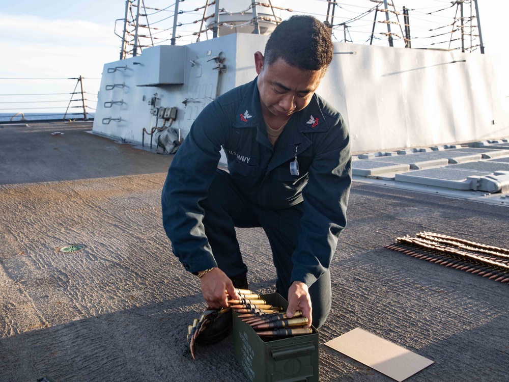 USS Farragut Transits the Eastern Pacific